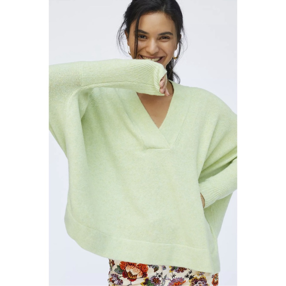 Anthropologie Pistachio Oversized V-Neck Sweater Medium Bin 312